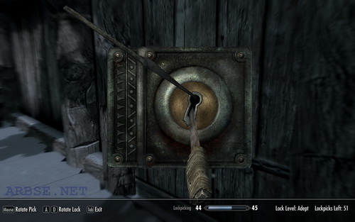 Как открывать замки в Skyrim?